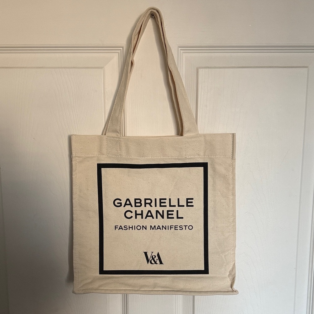 V&A GABRIELLE CHANEL Fashion Manifesto exhibition Tote Bag